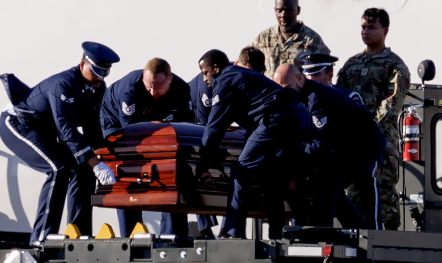 Erika Kirk Seen for the First Time Since Her Husband’s “Tragic Death” – What She Clutched in Her Hand Has Everyone in Tears